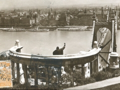 Budapest Blick auf Pest vom St Gellert Denkmal