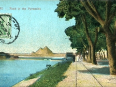 Cairo Road to the Pyramide