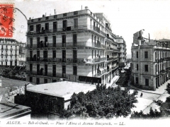 Alger Bab el Oued Place l'Alma et Avenue Bouzarech
