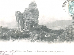 Taksept pres Tigzirt Ruines de Tombeau Romain