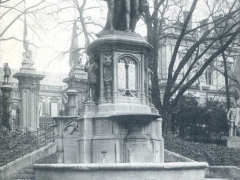 Bruxelles Square du Petit Sablon Statue des Comtes d'Egmont et de Horne