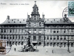 Anvers Hotel de Ville et statue Brabo