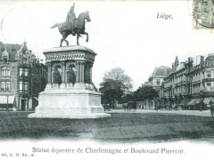 Liege Statue equestre de Charlemagne et Boulevard Pierrcot