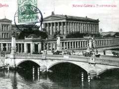 Berlin National Galerie u Friedrichsbrücke