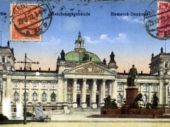 Berlin Reichstagsgebäude Bismarck Denkmal