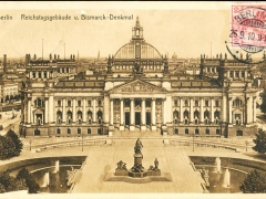 Berlin Reichstagsgebäude und Bismarckdenkmal
