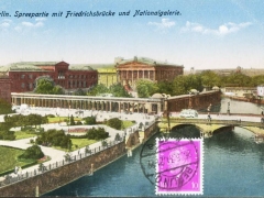 Berlin Spreepartie mit Friedichsbrücke und Nationalgalerie