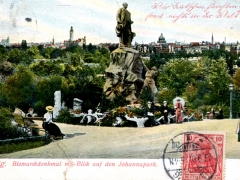 Leipzig Bismarckdenkmal mit Blick auf den Johannapark