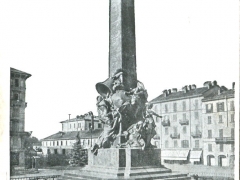 Milano Monumento delle Cinque Giornale
