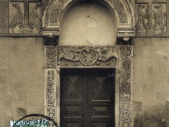Perugia Chiesa di S Costanza Porta principale