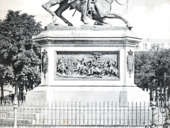 Torino Monumento al Duca di Genova