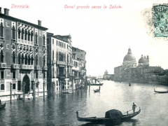 Venezia Canal grande verso la Salute
