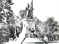Tananarive Le Mpnument Commemoratif de la Place Colbert