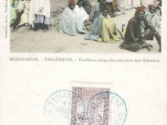 Tananarive Tirailleurs malgaches attendant leur liberation