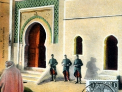 Fez Entree de la Mosquee de Bab Guissa