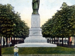 Nijmegen Standbeeld Mgr Hamer