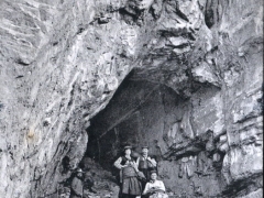 Grotte d'Orjobet au Saleve