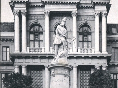 Lausanne Tribunal Federal et Monument de Guillaume Tell