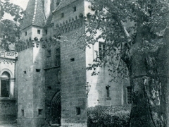 Neuchatel Entree du Chateau
