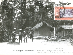 Dakar-Village-dans-la-Foret
