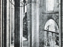 Sevilla Interior de la Catedral nave Epistola y Antigua