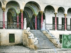 Tunis-Palais-du-Bardo-la-cour-des-Lions