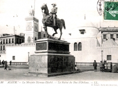 Alger La Mosquee Djemaa Djedid La Statue du Duc d'Orleans