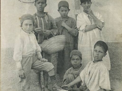 Groupe de Cireurs indigenes