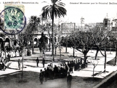 Laghouat Decoration du General Monnier par le General Bailloud