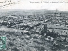 Timgad Ruines Romaines Le Captiole et les Thermes