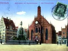 Nürnberg Marktplatz mit Neptunbrunnen und Frauenkirche
