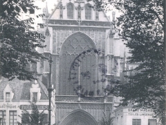 Anvers Entree laterale de la Cathedrale
