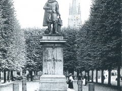 Bruges Statue Simon Stevin