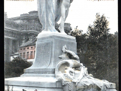 Bruxelles-Monument-Navire-Ecole-de-Smet-de-Naeyer