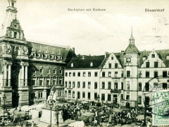 Düsseldorf Marktplatz mit Rathaus