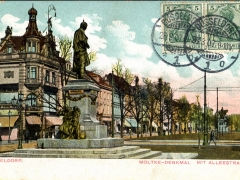Düsseldorf Moltke Denkmal mit Alleestrasse