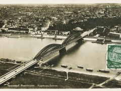 Düsseldorf Rheinbrücke Flugzeugaufnahme