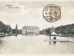 Dresden Palais mit Teich