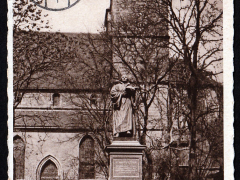 Erfurt-Lutherdenkmal-vor-der-Kaufmannskirche-50494