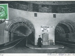 Hamburg Elbtunnel Blick in den Tunnel