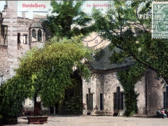 Heidelberg im Schlosshof