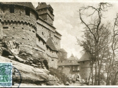 Hohkönigsburg das äussere Tor mit der Ringmauer