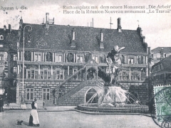 Mülhausen i Els Rathausplatz mit dem neuen Monument Die Arbeit