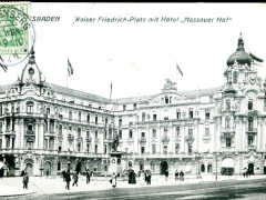 Wiesbaden Kaiser Friedrich Platz mit Hotel Nassauer Hof