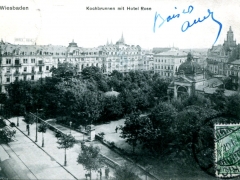 Wiesbaden-Kochbrunnen-mit-Hotel-Rose