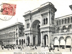 Milano Facciata della Galleria Vittorio Emanuele
