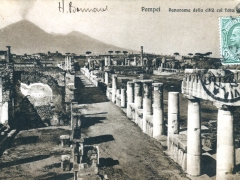 Pompei Panorama della citta col Foro Civile