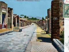 Pompei Strada dell' Abbondanza e fontana