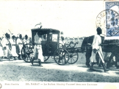 Rabat-Le-Sultan-Moulay-Youssef-dans-son-Carrosse