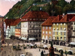 Graz Hauptplatz mit Schlossberg